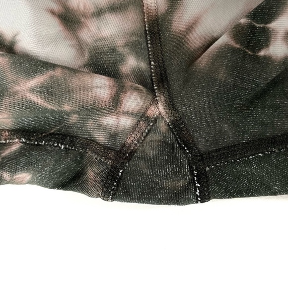 Nike Dri-Fit Tie Dye Camo Athletic Leggings Medium - Picture 5 of 5